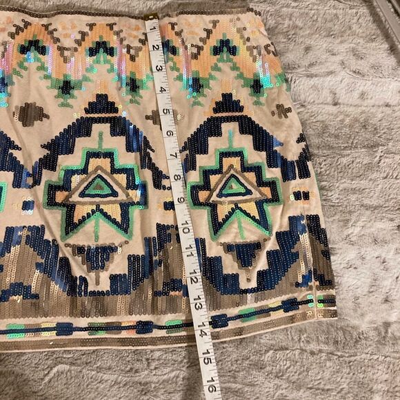 : : EXPRESS Sequin Tribal Print Mini Skirt : : - Picture 11 of 14